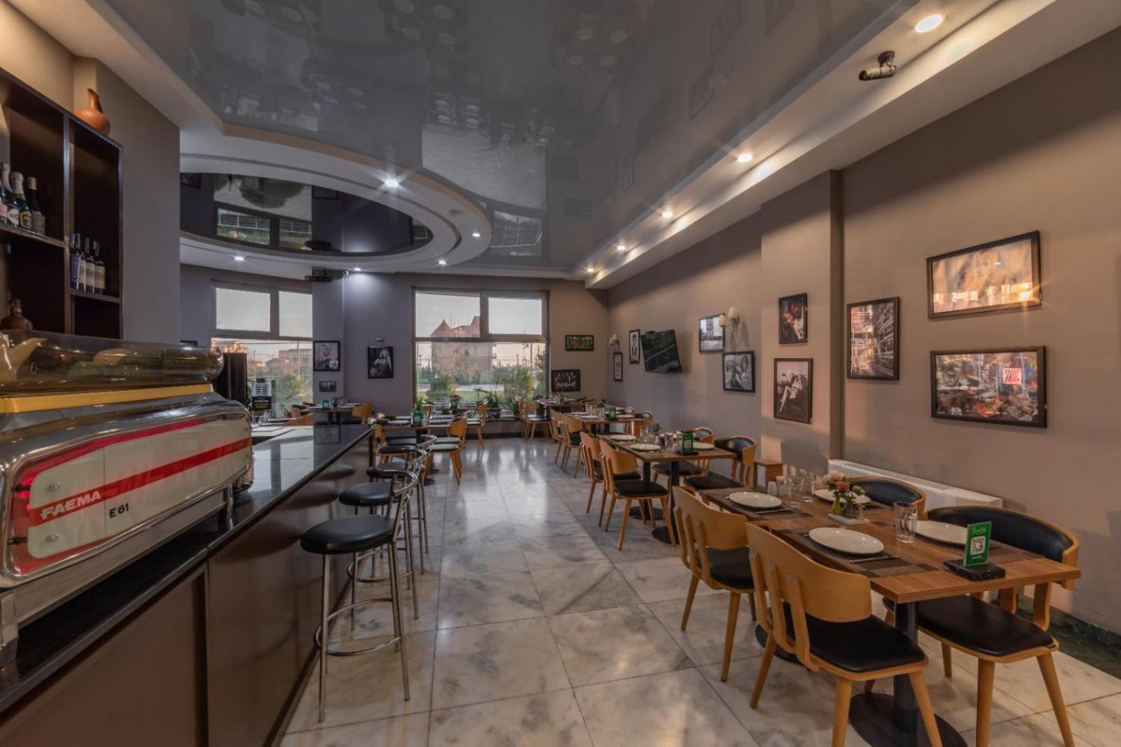 Green City Resort Hotel Баку Экстерьер фото