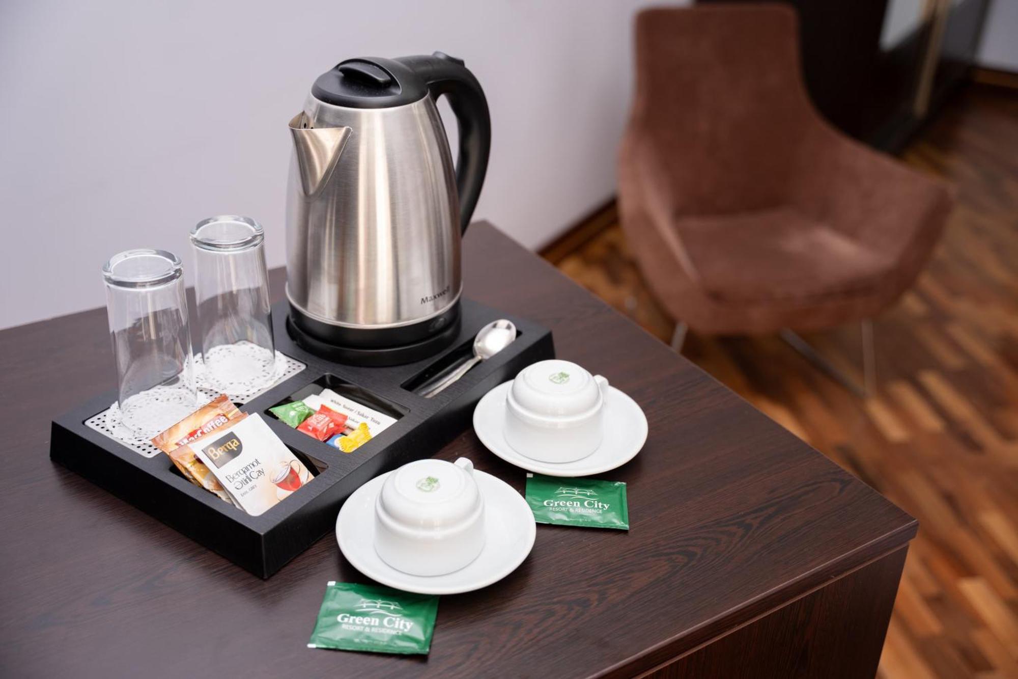 Green City Resort Hotel Баку Экстерьер фото